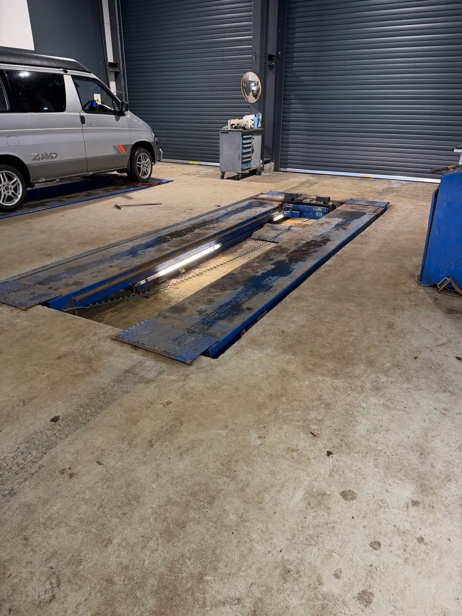 Maha scissors lift 3 phase - Image 1