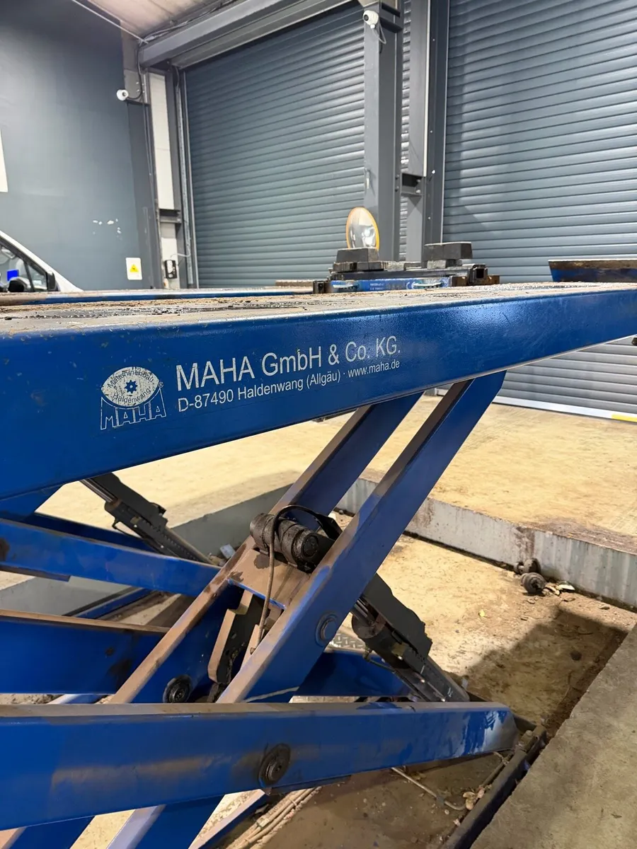 Maha scissors lift 3 phase - Image 2