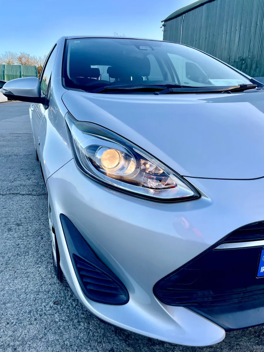 Toyota Aqua 2019 - Image 2