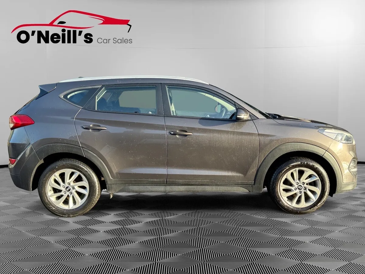 Hyundai Tucson 2016 1.7 CRDI SE 5 DOOR - Image 2