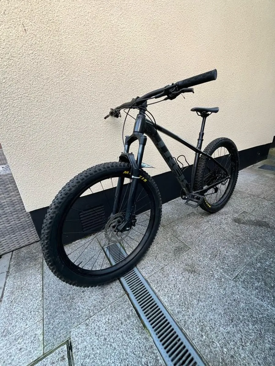 Trek Roscoe 7 mountain bike - Image 2