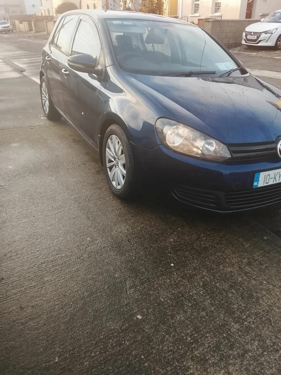 Volkswagen Golf 2010 - Image 1