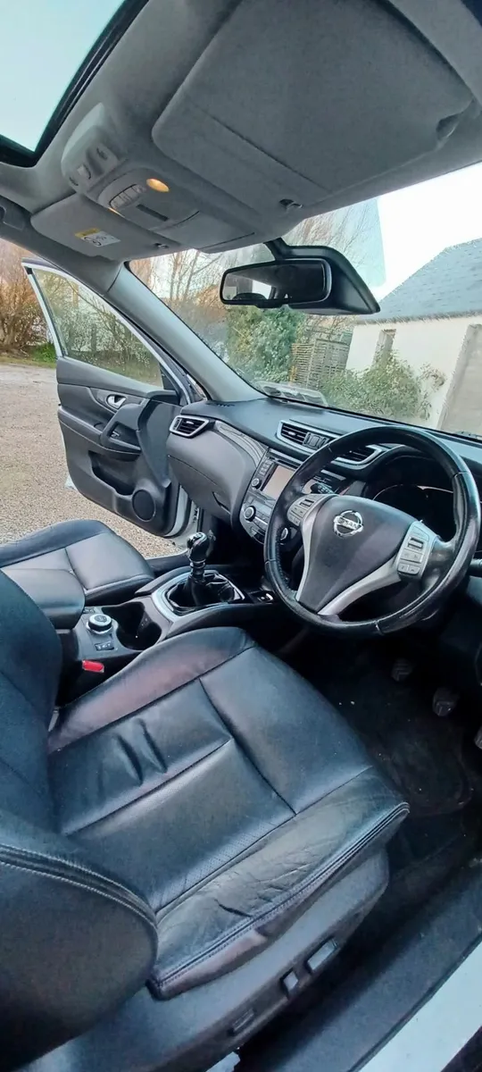 Nissan X-Trail 2016, Full leather, 4x4, Pan Roof - Image 3