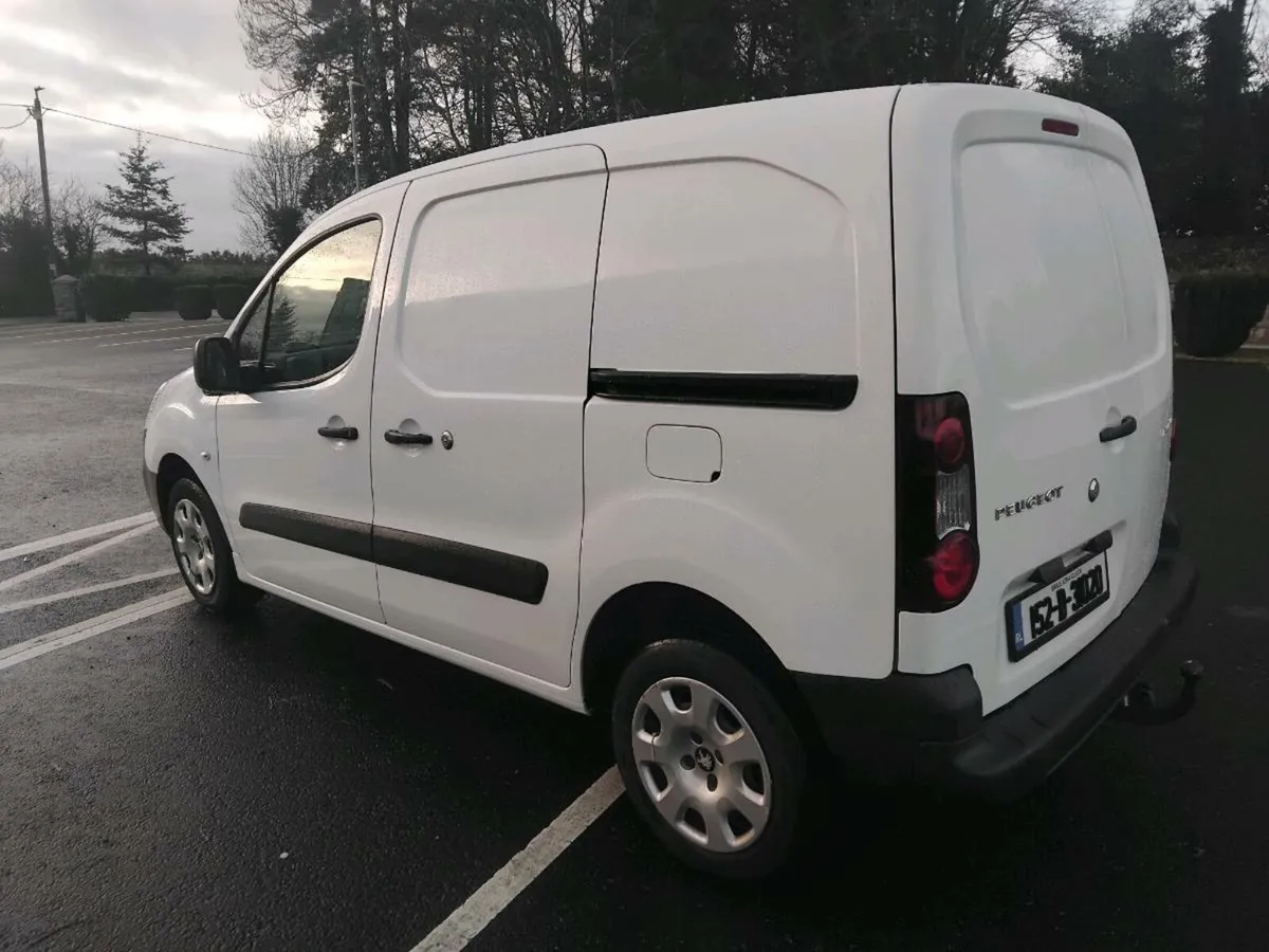 152 Peugeot Partner Clean Van - Image 3