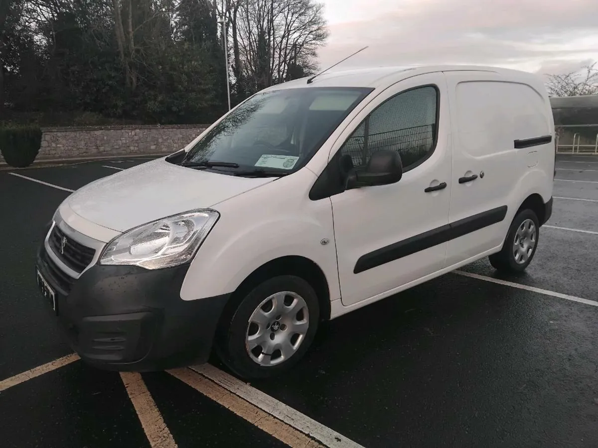 152 Peugeot Partner Clean Van - Image 4