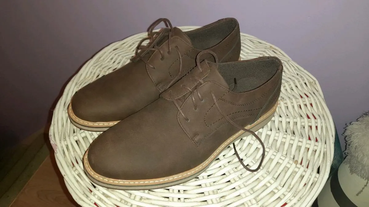 Men's shoe - Image 2