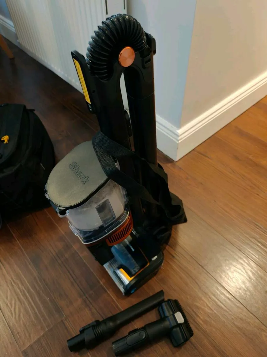 Shark Anti Hair Wrap Cordless Vacuum Power Fins - Image 3