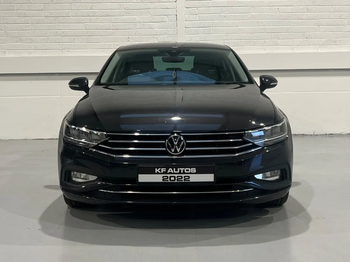 Volkswagen Passat SEL 2.0TDI 150bhp 4dr DSG Auto - Image 2