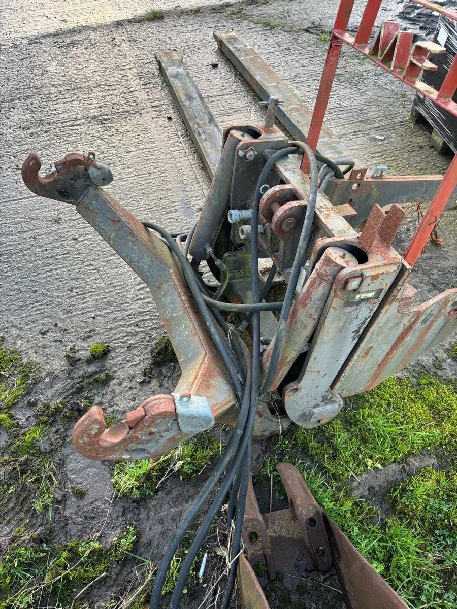 Massey Front linkage - Image 3