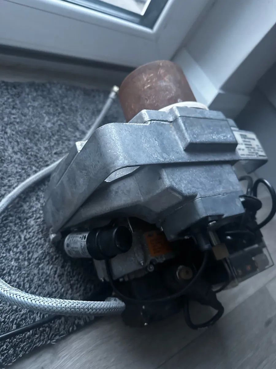 Oil burner (Sterling Riello) - Image 3