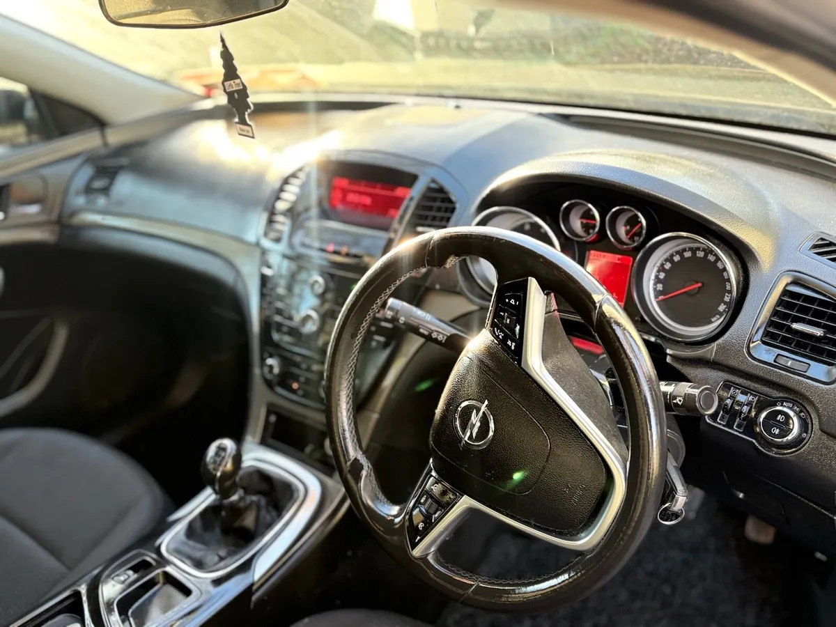 Opel Insignia - Image 2