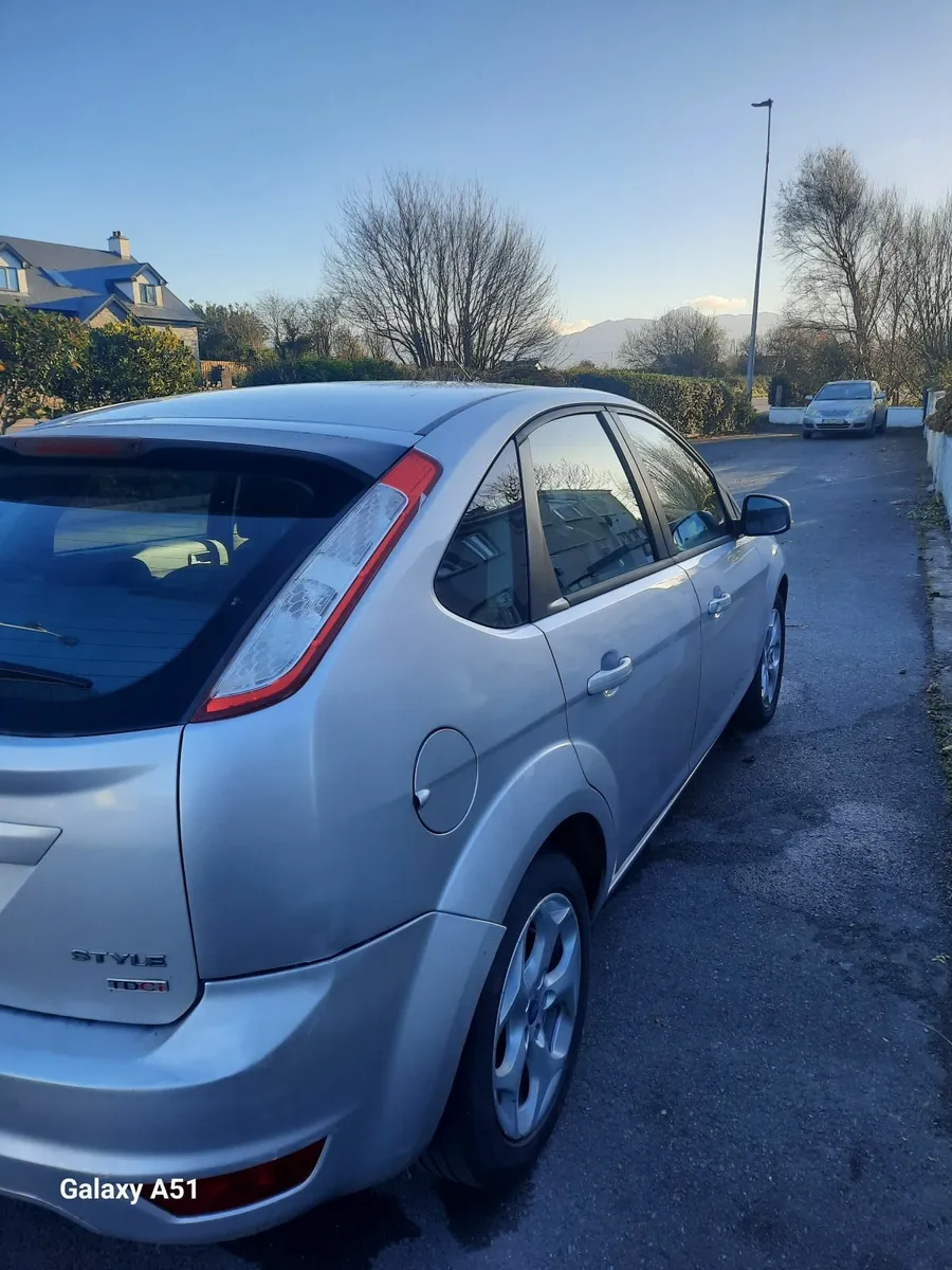 Ford Focus 2011 - Image 3