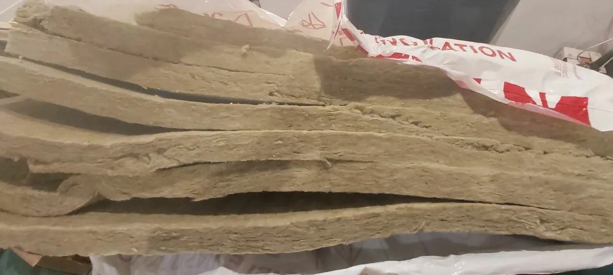 Assorted building materials - Image 2