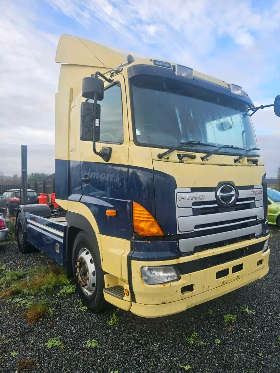 Hino t/unit - Image 1