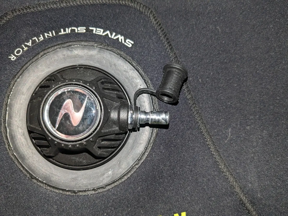 Aqualung Blizzard Scuba Drysuit Men's L - Image 3