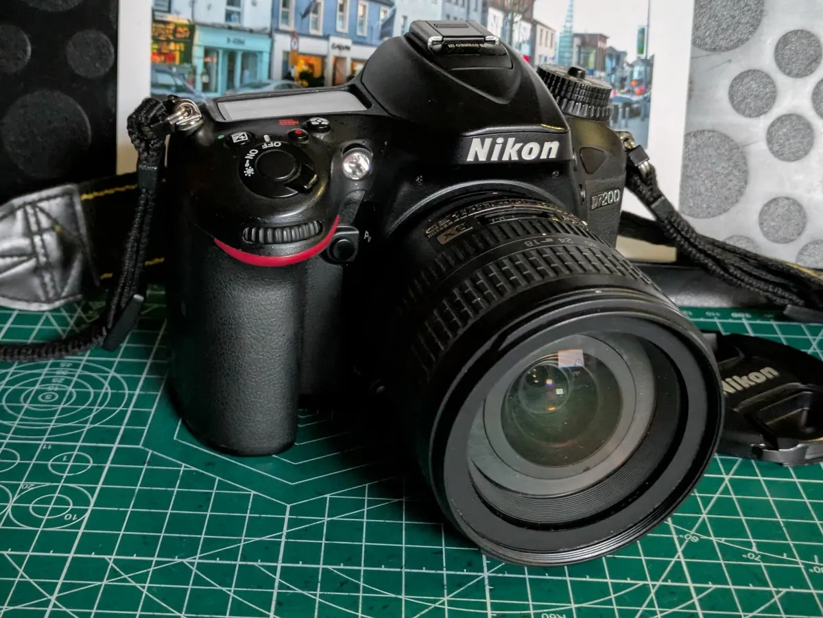 Nikon D7200 + AF Nikkor 50mm/1.8 or zoom - Image 2