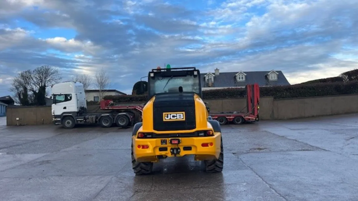 2021 JCB TM320 - Image 2