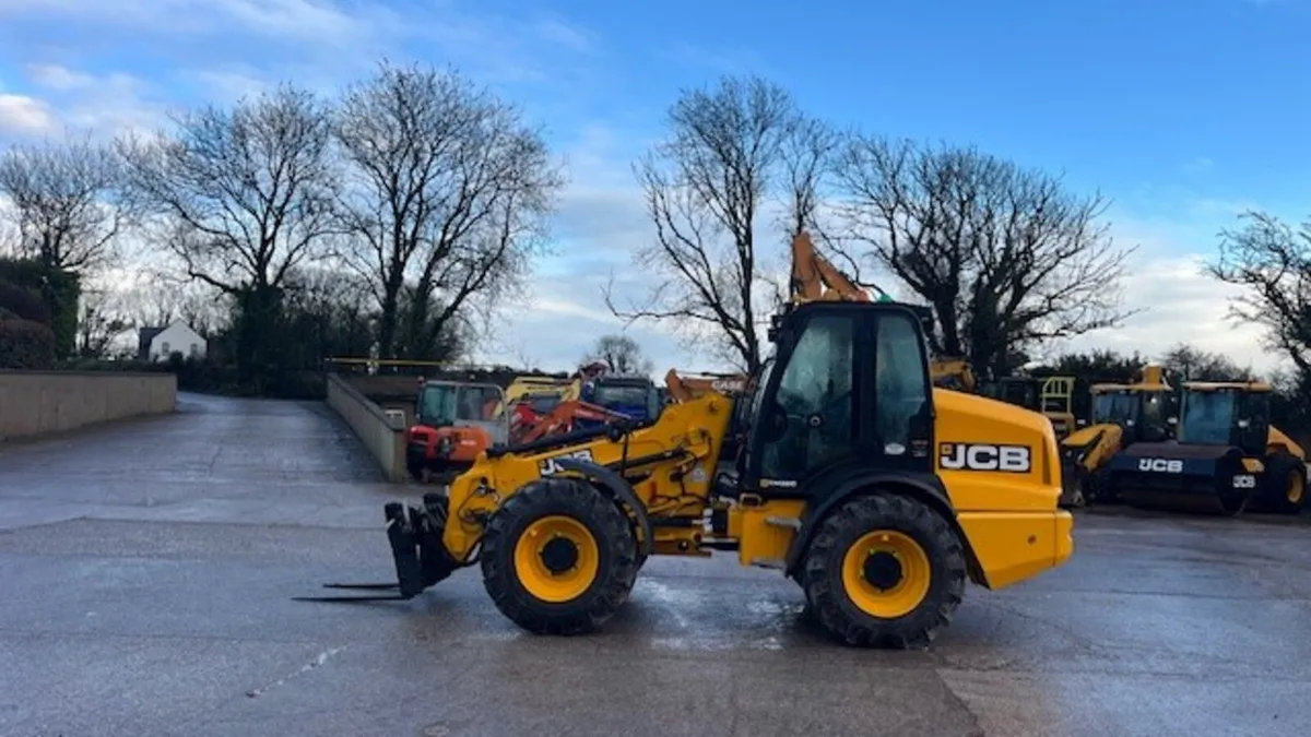 2021 JCB TM320 - Image 1