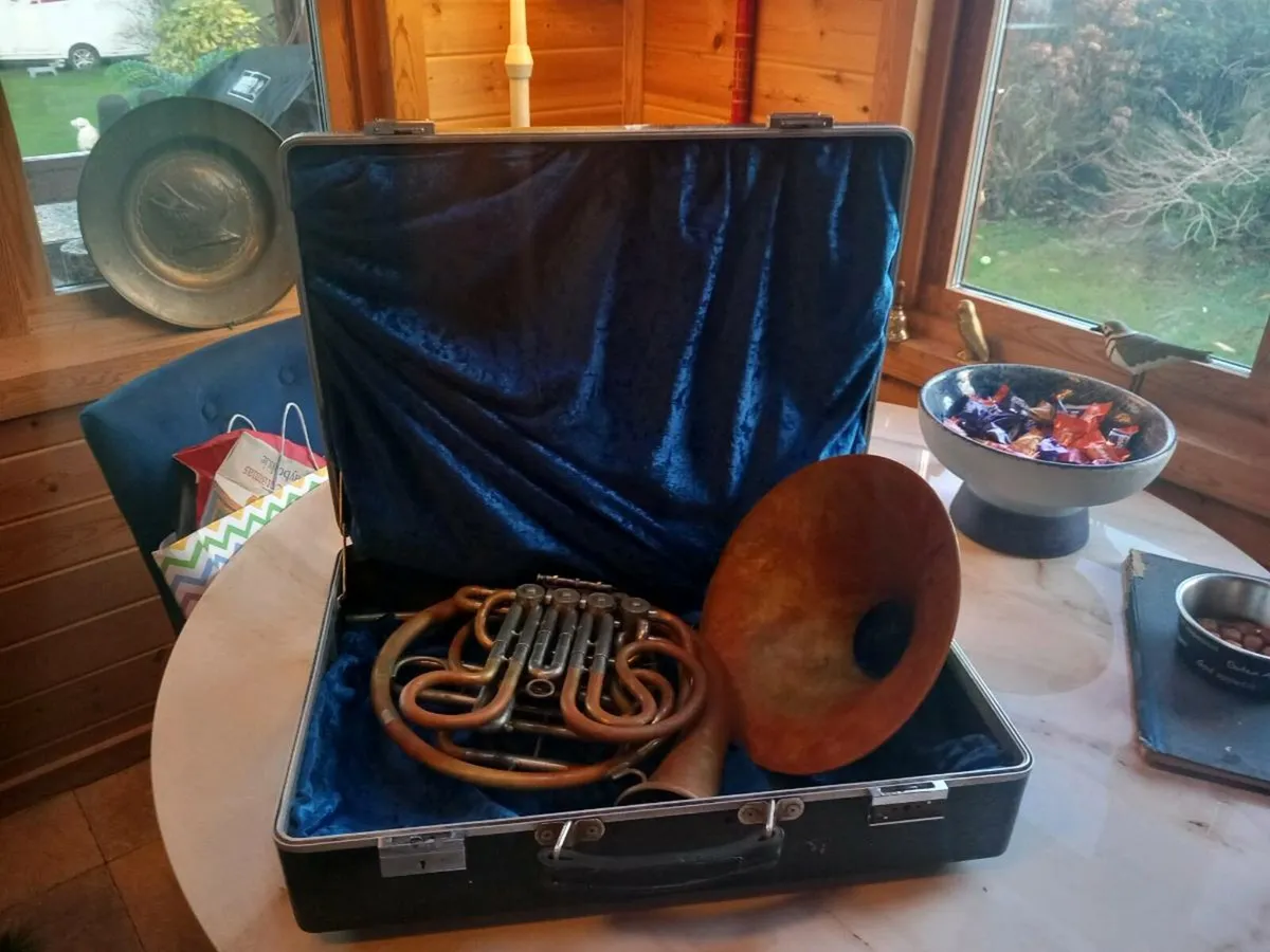 Paxman Series 2 French horn, case,, D18 - Image 1