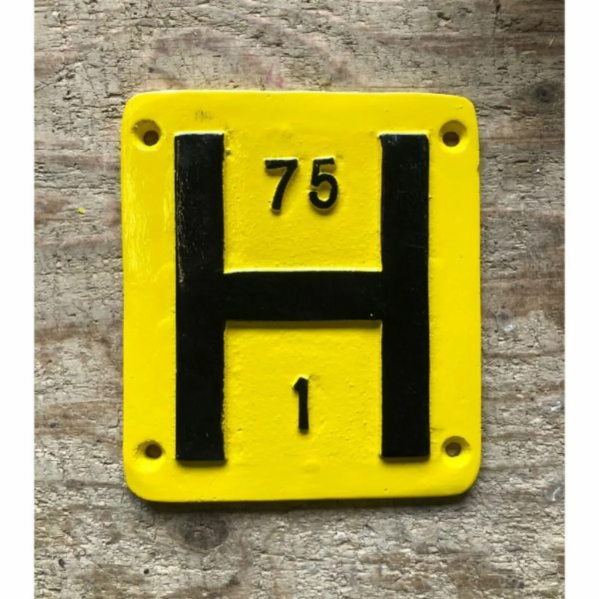 Hydrant Marker – Cast Iron