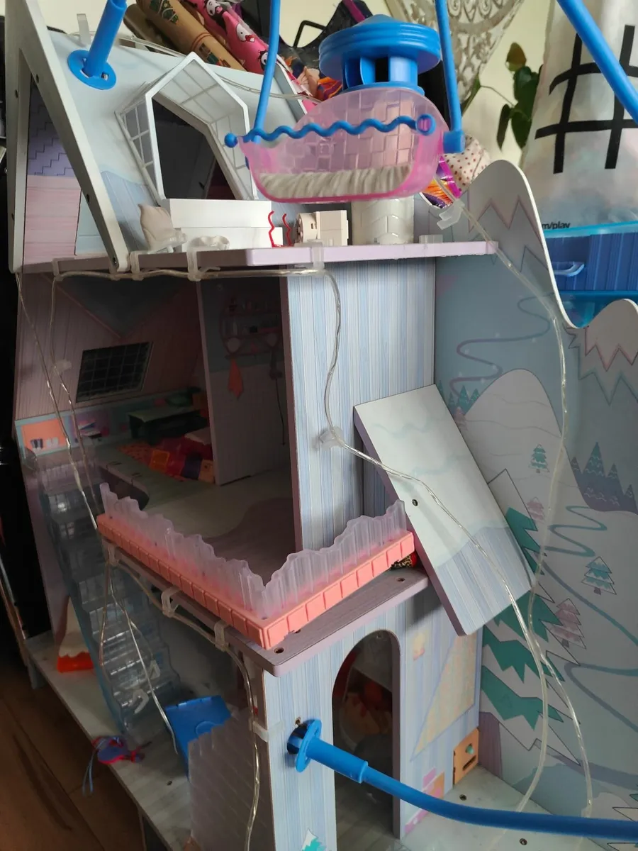 Lol Winter Ski Chalet Dolls house - Image 2