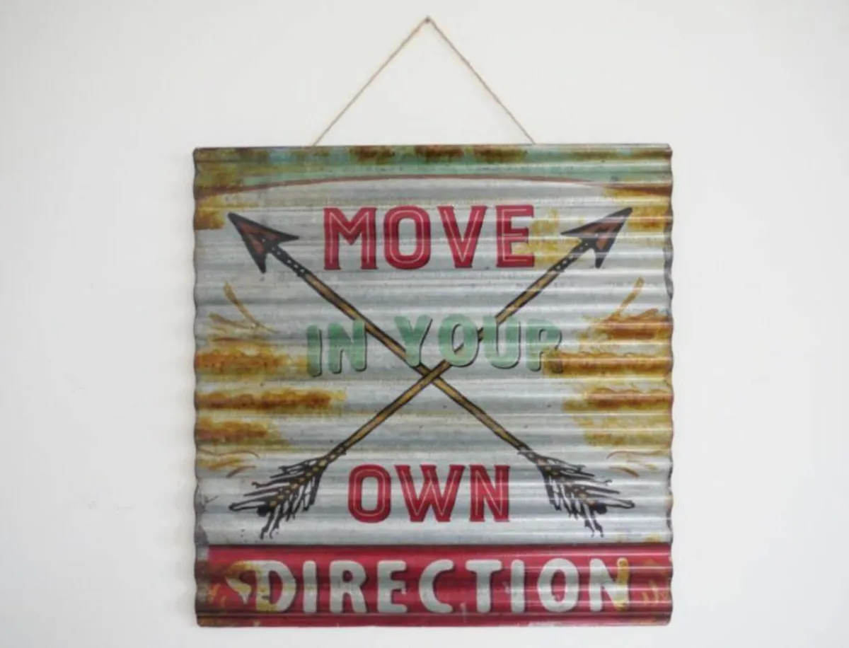 Move in your own direction – D3895