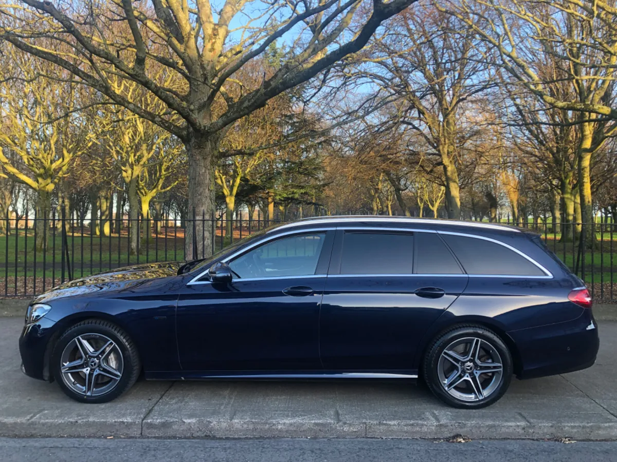 2021 MERCEDES E300 ESTATE DIESEL HYBRID AMG LINE - Image 4
