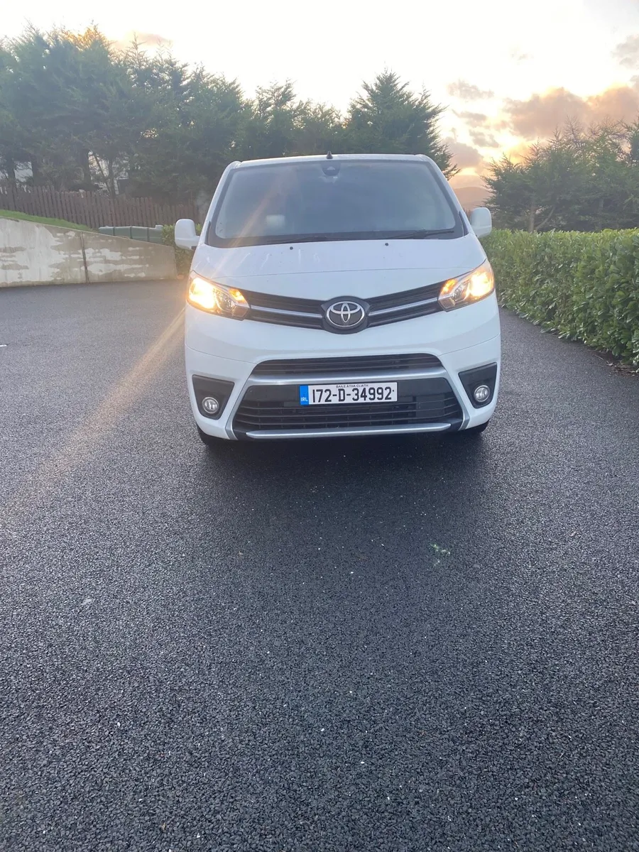 2017  Toyota Proace TOP SPEC - Image 2