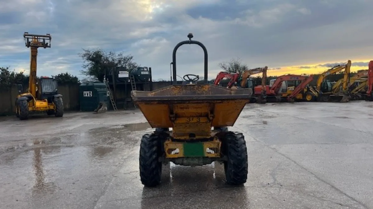 2013 Thwaites 3 Ton Swivel Dumper - Image 4