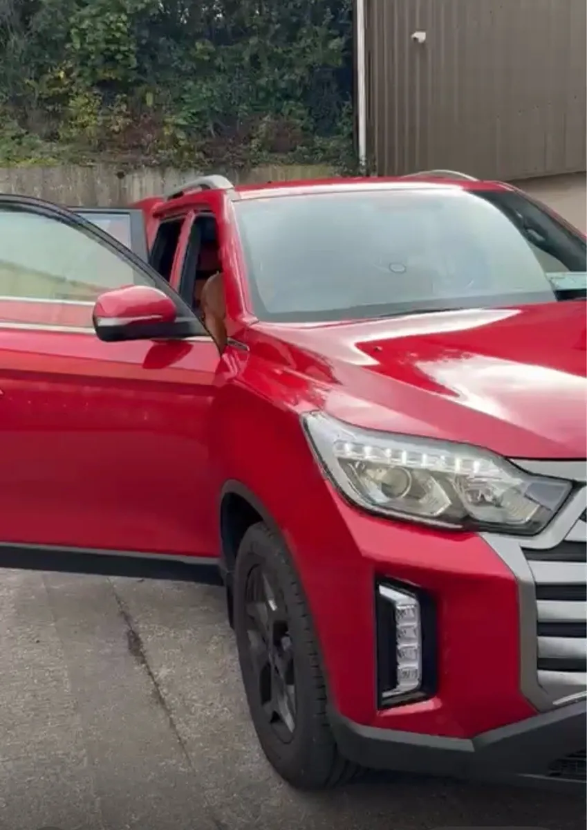 Ssanyong Jeep - Image 2