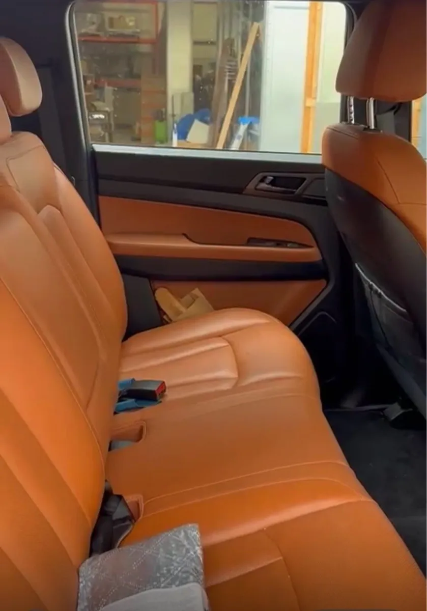 Ssanyong Jeep - Image 4