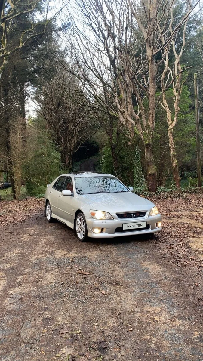 Lexus is200 - Image 3