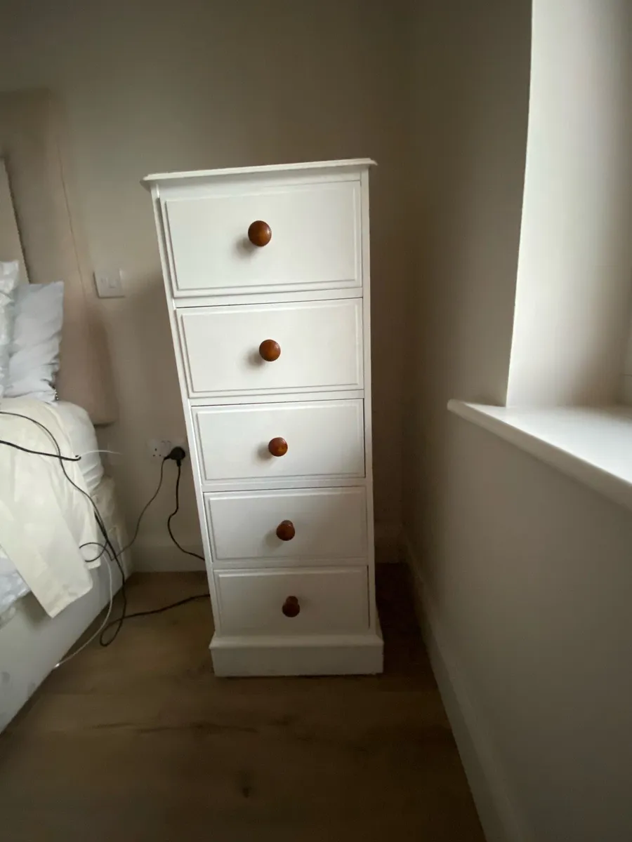 Tallboy chest of drawers - Image 1