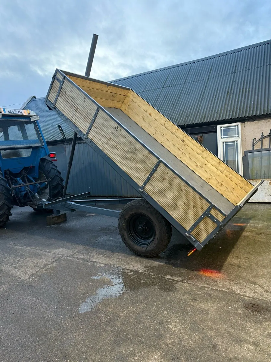 Tipping Tractor trailer - Image 1