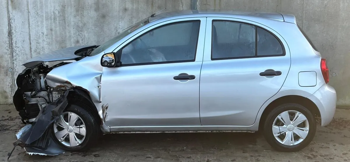 2015 Nissan Micra for parts - Image 2