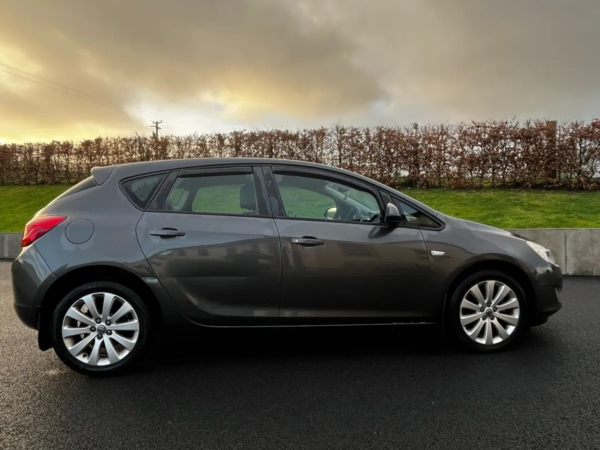 Opel Astra - Image 1