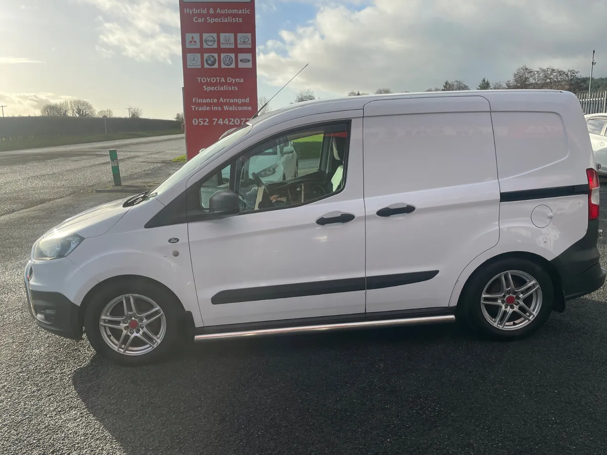 Ford Transit Courier 2015 - Image 4