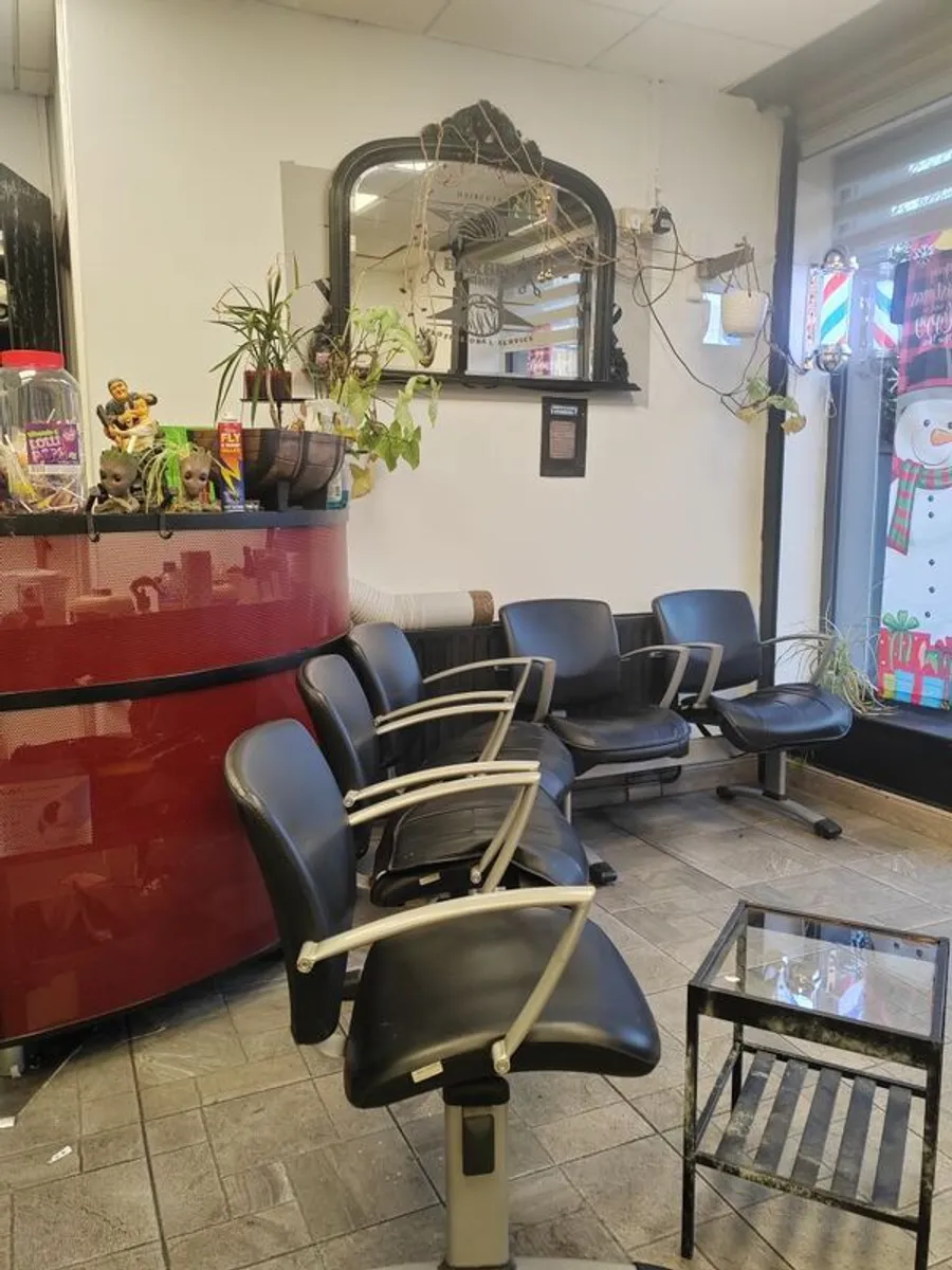 Barbershop contents - Image 1