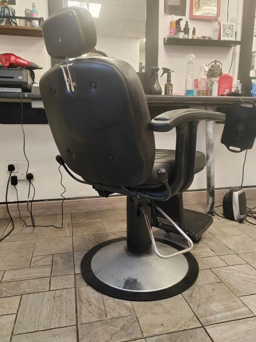 Barbershop contents - Image 4