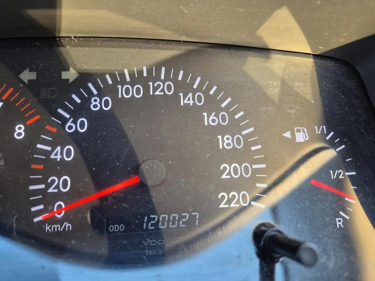 Stunning Toyota Corolla 2005 TAXED & TESTED - Image 4