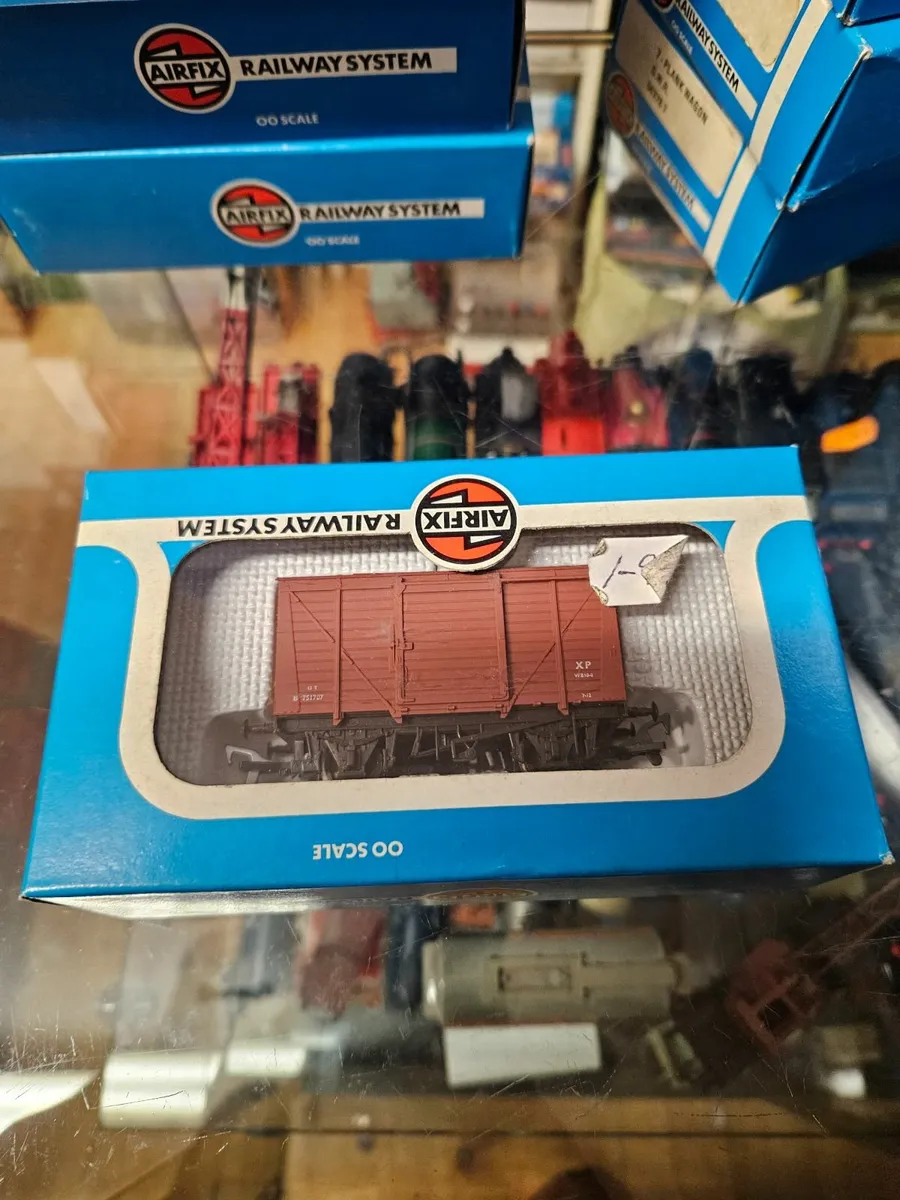 Hornby Airfix OO Gauge Wagon