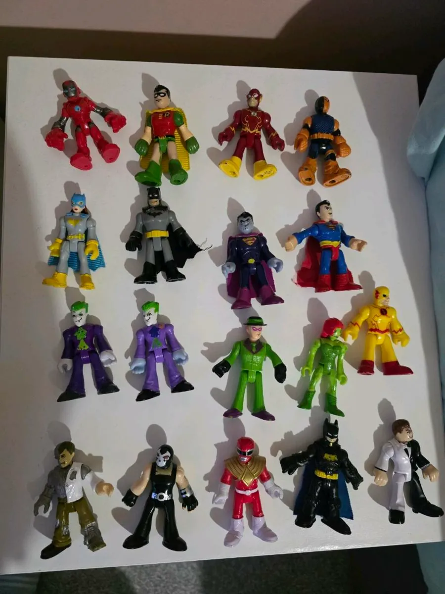 Action figures & cars - Image 4