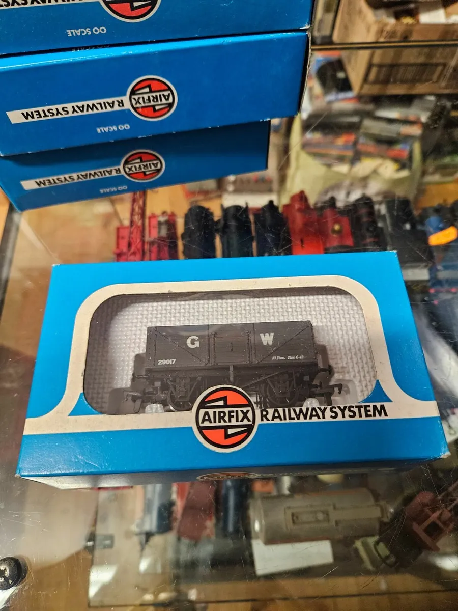 Hornby Airfix OO Gauge Wagon