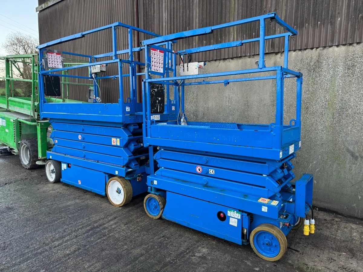 Skyjack scissor lifts 8-12m - Image 2