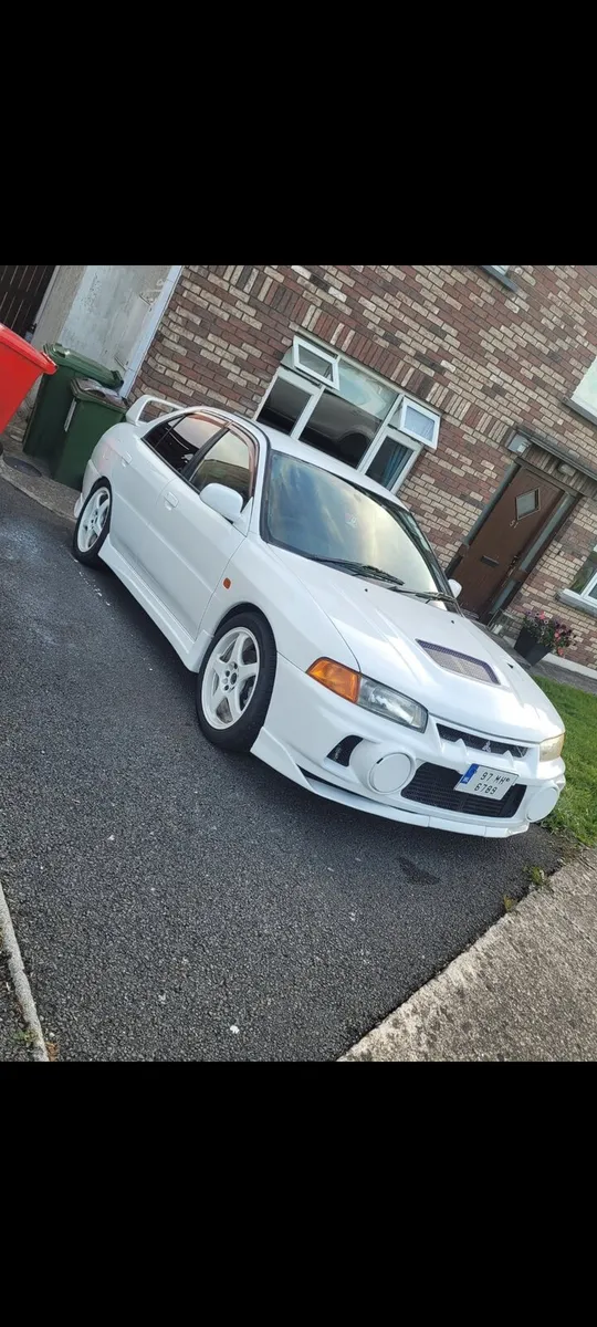 Mitsubishi Evolution 4 IV - Image 1