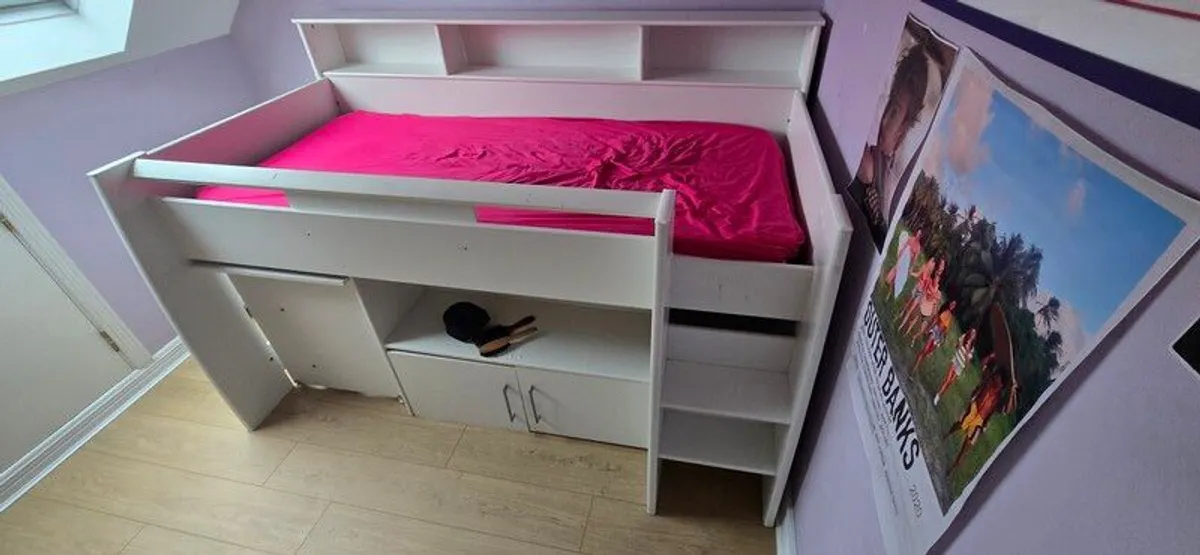 childs mid sleeper bed - Image 1