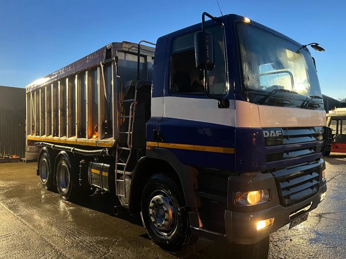 2005 Daf CF85 430 Tractor unit Blower - Image 1