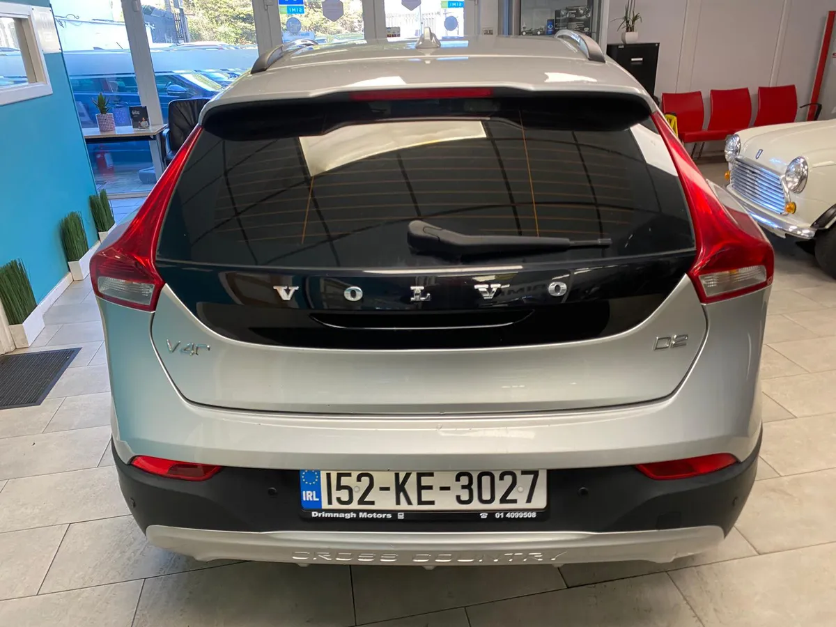 Volvo V40 Cross Diesel Auto - Image 4