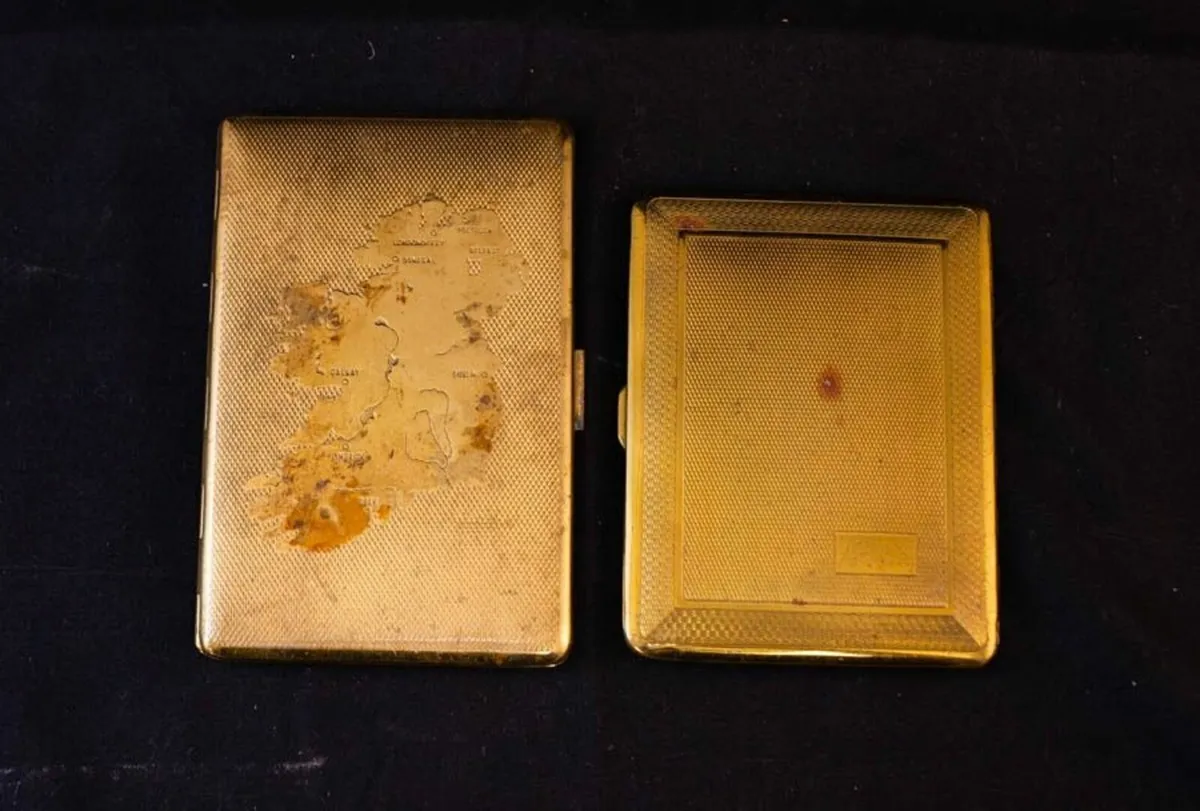 Cigarette and card cases - Image 1