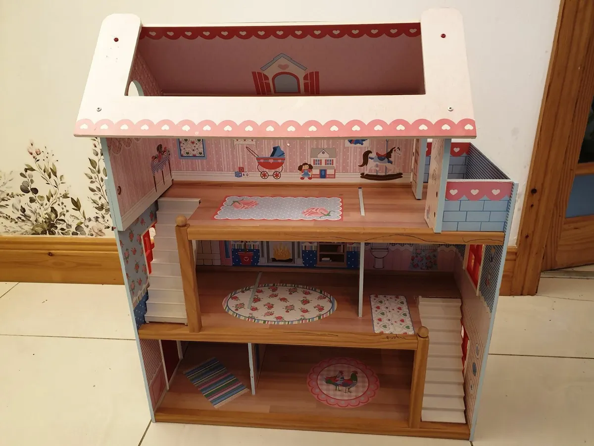 Doll's House - Image 1